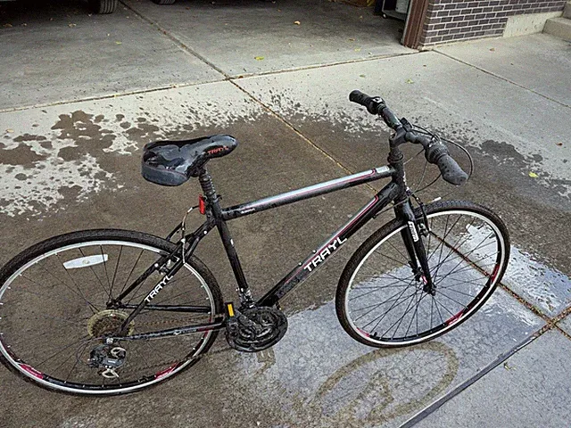 Trayl Dispatch Hybrid Bicycle
